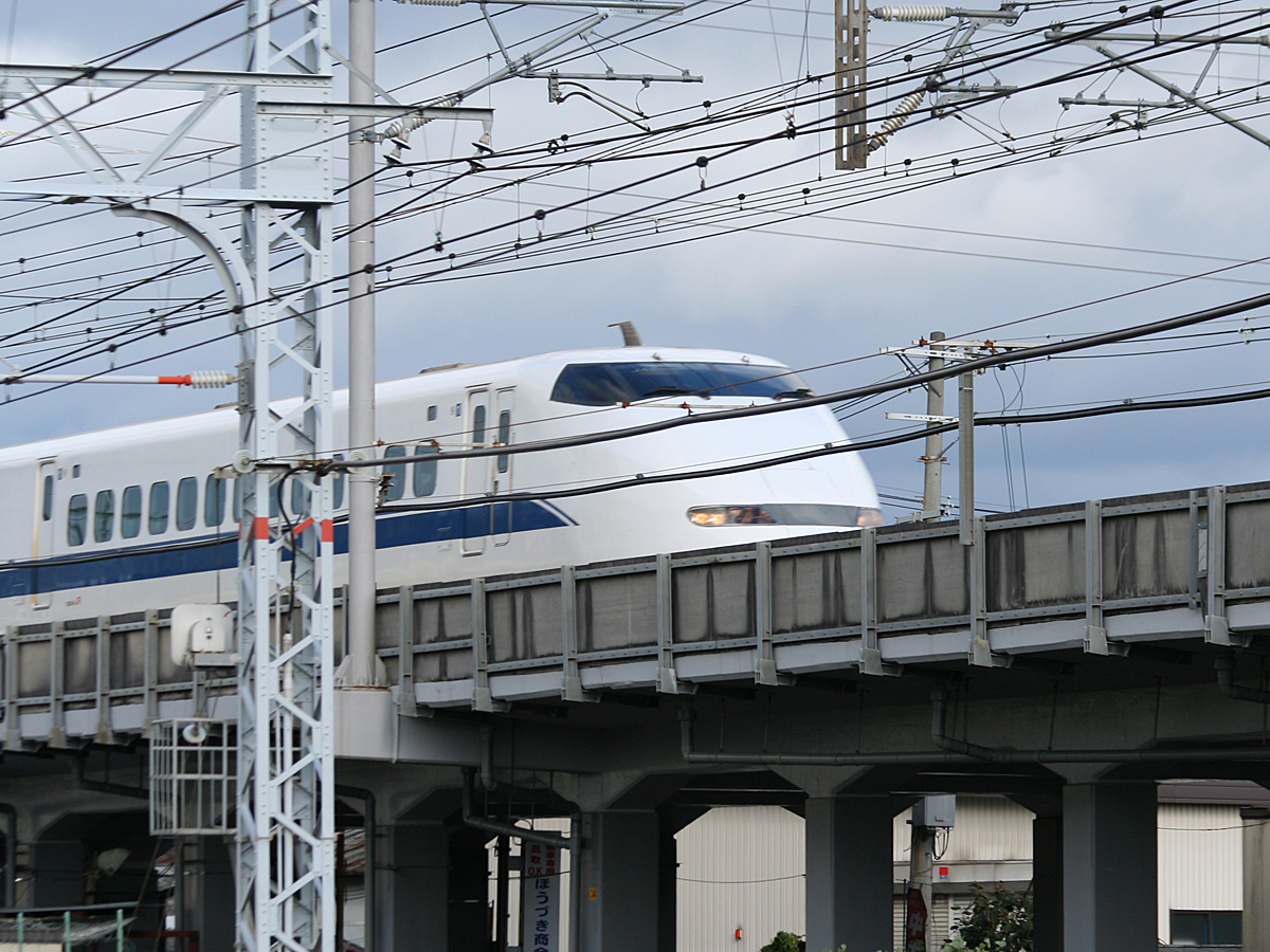 東海道新幹線 新高槻変電所の異相区分切替セクション